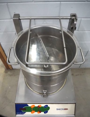 Amasadora móvil para nata Bakon