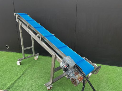 Cinta elevadora con separadores NN